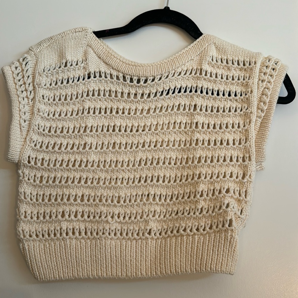 CREAM BERSHKA SIZE M CROP TOP OPENWORK STITCH- excellent condition work once